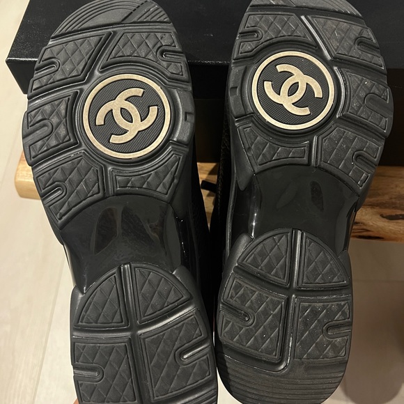 Authentic Chanel men’s sneakers - Picture 4 of 4